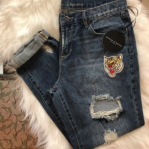 ARTICLES OF SOCIETY Zula Distressed Boyfriend Jean